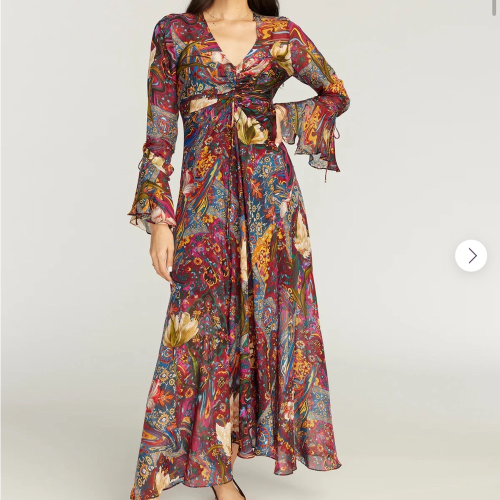 NWT Beautiful Boho Floral High Fashion Flowing Dress with Slip - never worn